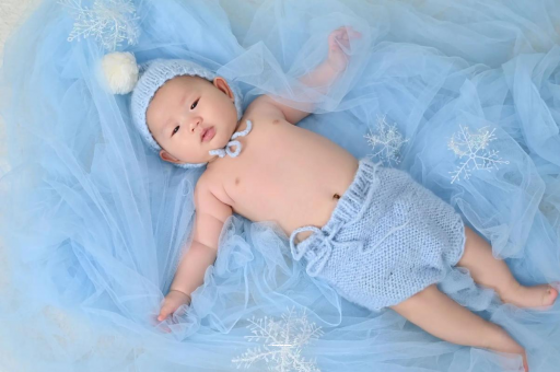 乌兰察布孕妇在家站着分娩